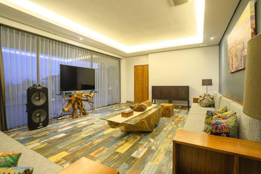 Grand Villa Uluwatu Ungasan  Exterior photo