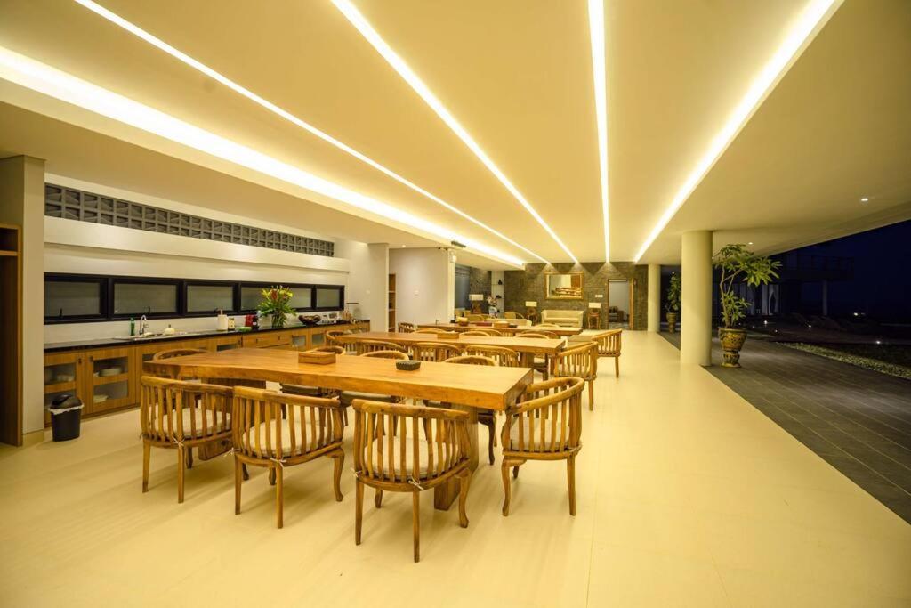 Grand Villa Uluwatu Ungasan  Exterior photo