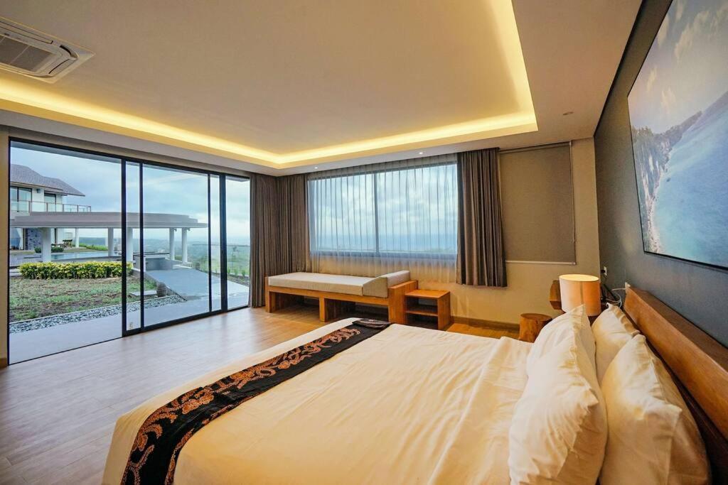 Grand Villa Uluwatu Ungasan  Exterior photo